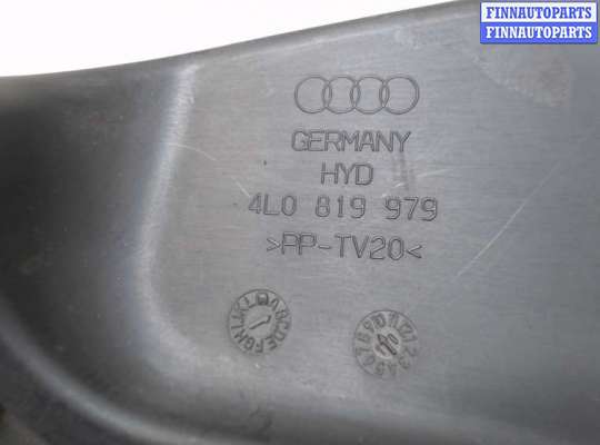 купить Пластик (Обшивка) моторного отсека на Audi Q7 2005-2015