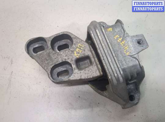 Подушка крепления двигателя MB1516369 на Mercedes B W246 2011-2014