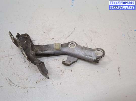 купить Петля капота на Toyota Avensis 1 1997-2003