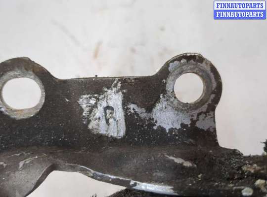 купить Петля капота на Toyota Avensis 1 1997-2003