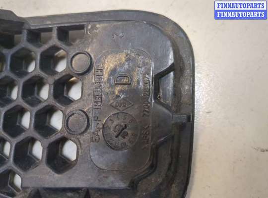 купить Решетка радиатора на Renault Scenic 1996-2002