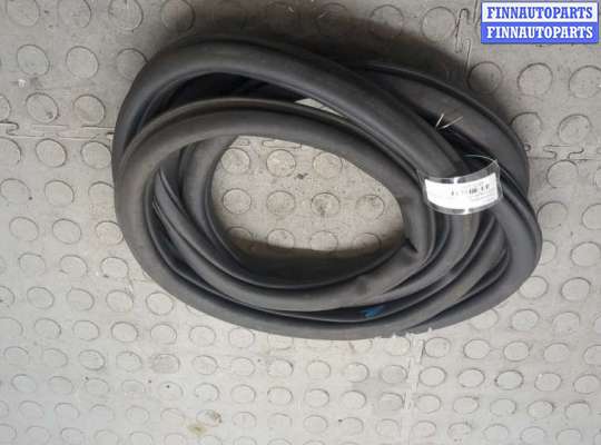 купить Уплотнитель на Volkswagen Polo 2009-2014