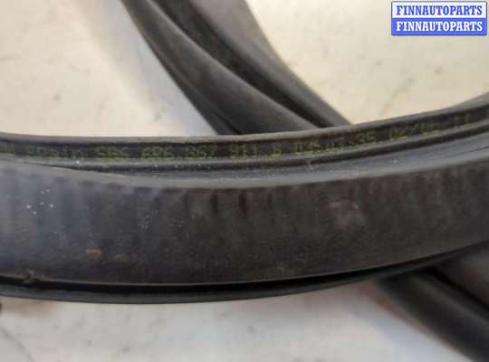 купить Уплотнитель на Volkswagen Polo 2009-2014