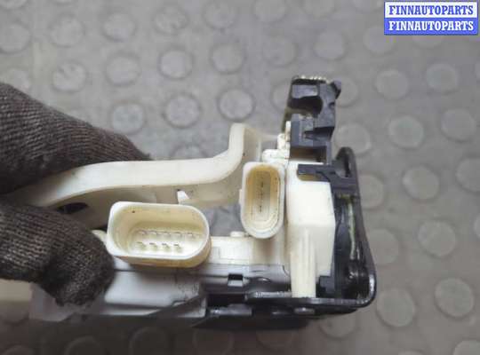 купить Замок двери на Volkswagen Touareg 2010-2014