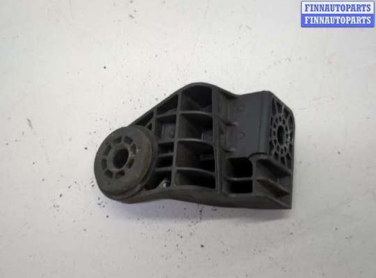 купить Кронштейн радиатора на Chevrolet Equinox 2017-2024