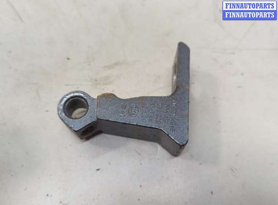 Петля двери на Volkswagen Jetta VII (A7)