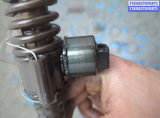 Форсунка топливная на Volkswagen Golf V (1K)