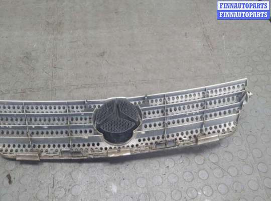 купить Решетка радиатора на Mercedes C W203 2000-2008