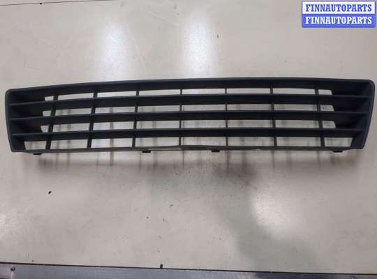 купить Заглушка (решётка) бампера на Volkswagen Golf Plus