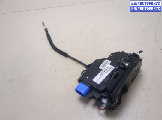 Замок боковой двери на Skoda Roomster (5J)