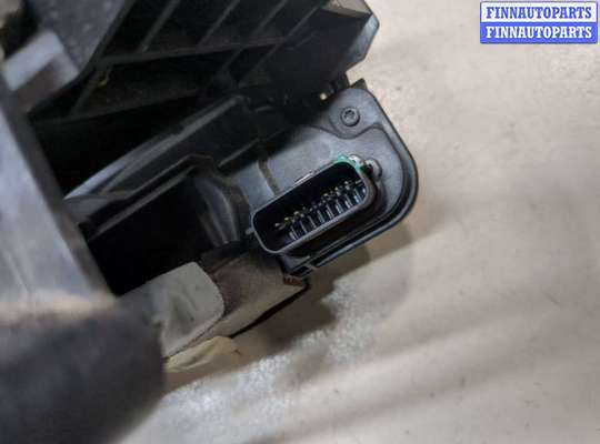 Замок боковой двери на Ford Escape IV / Kuga III