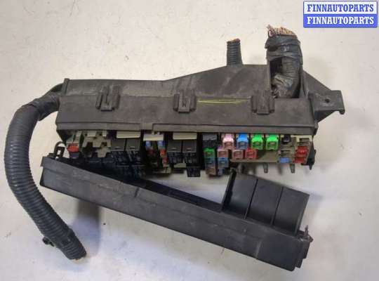 купить Блок предохранителей на Ford Escape 2007-2012