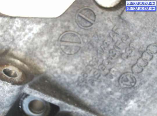 купить Кронштейн компрессора кондиционера на Volkswagen Golf 5 2003-2009