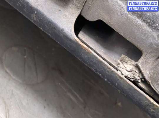 Замок боковой двери на Volkswagen Jetta V (1K)