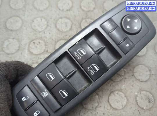 Блок управления стеклоподъёмниками на Jeep Grand Cherokee IV (WK2)