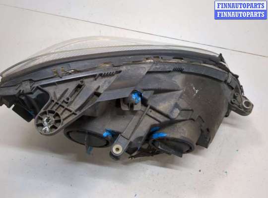 Фара передняя на Mercedes-Benz C (W204)