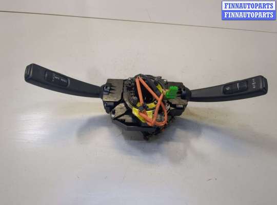 Переключатель поворотов и дворников (стрекоза) VL476884 на Volvo S40 2004-