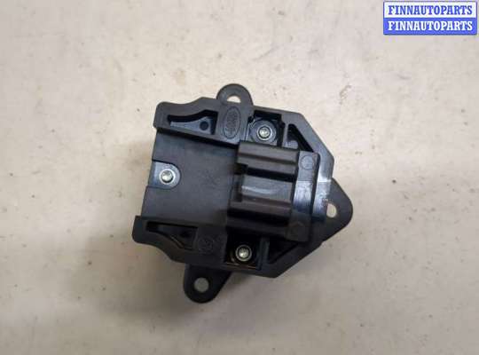 купить Кнопка стояночного тормоза (ручника) на Land Rover Range Rover Evoque 2011-2018