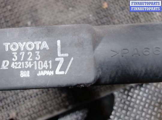 купить Радиатор охлаждения двигателя на Toyota Prius 2009-2015