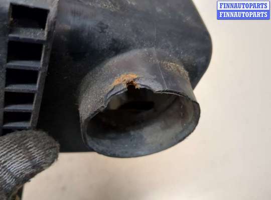 купить Корпус воздушного фильтра на Nissan Note E11 2006-2013