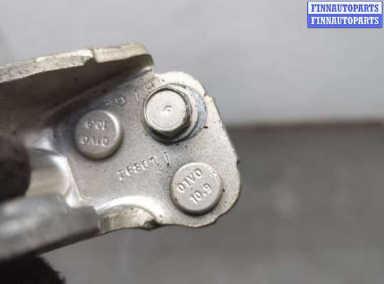 Петля двери на Ford Mondeo V