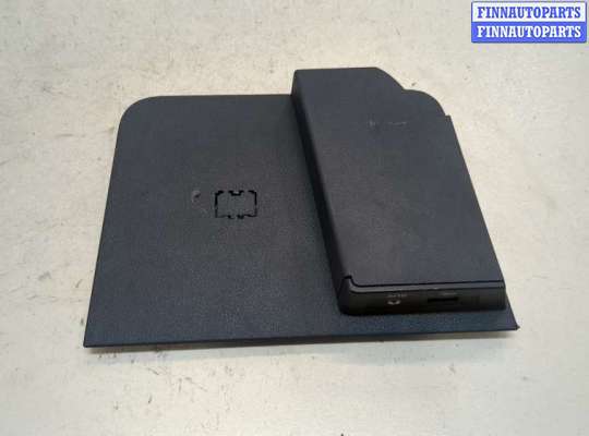 Разъем AUX/USB SK445758 на Skoda Rapid