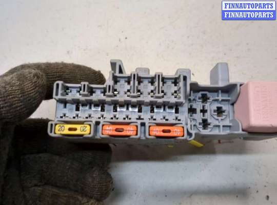 купить Блок предохранителей на Renault Scenic 2003-2009