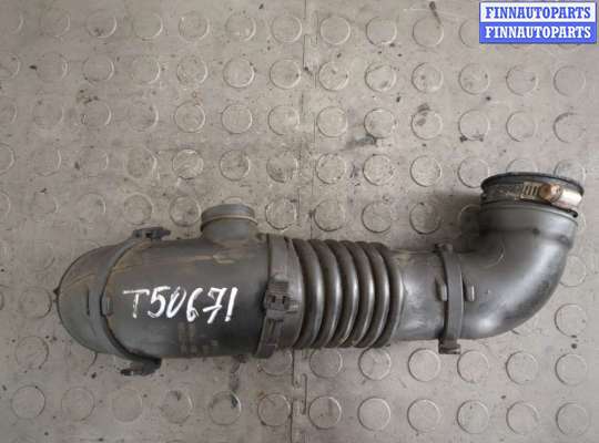 купить Патрубок корпуса воздушного фильтра на Toyota RAV 4 2000-2005