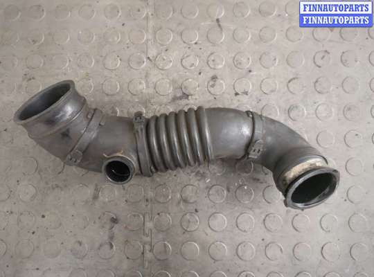 купить Патрубок корпуса воздушного фильтра на Toyota RAV 4 2000-2005