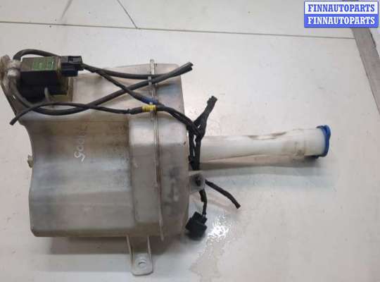 Бачок омывателя HN611213 на Hyundai i30 2007-2012
