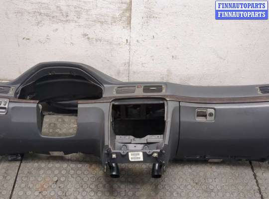 Панель передняя салона (торпедо) VL483732 на Volvo S80 1998-2006