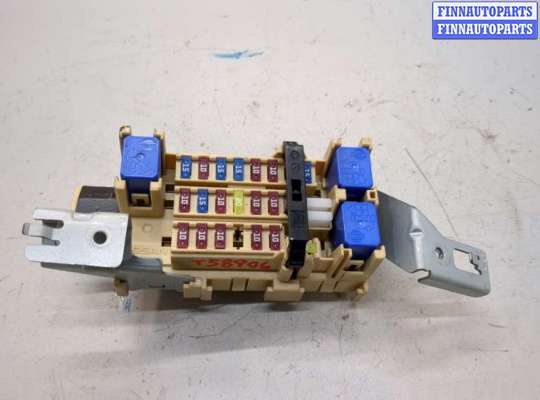 Блок предохранителей NS968550 на Nissan Pulsar 2014-2018