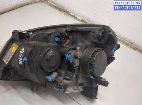 Фара передняя на Nissan Qashqai I (J10)