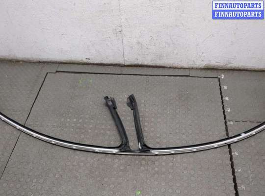 Молдинг на Mercedes-Benz CLS (C219)