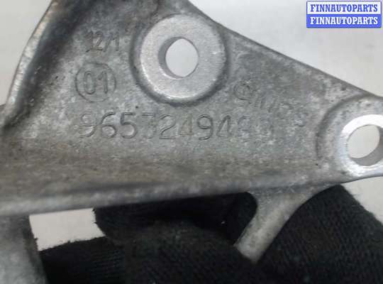 Кронштейн прочее на Ford Focus II