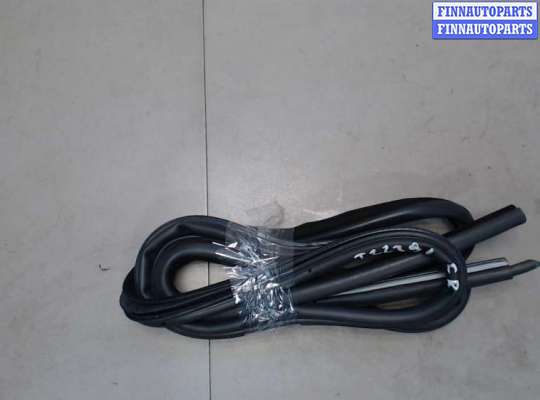 Уплотнитель OP2212846 на Opel Zafira C 2011-2019