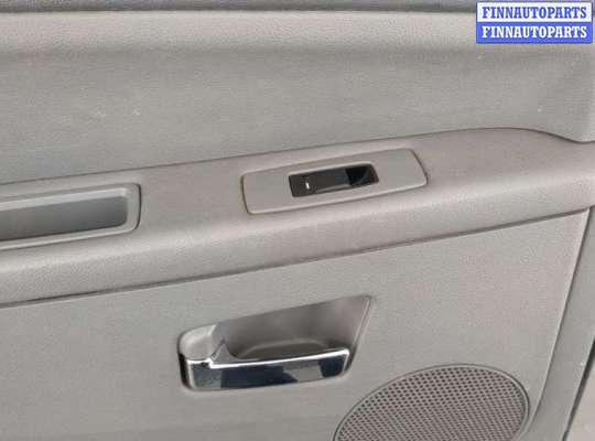 купить Стекло боковой двери на Jeep Grand Cherokee 2004-2010