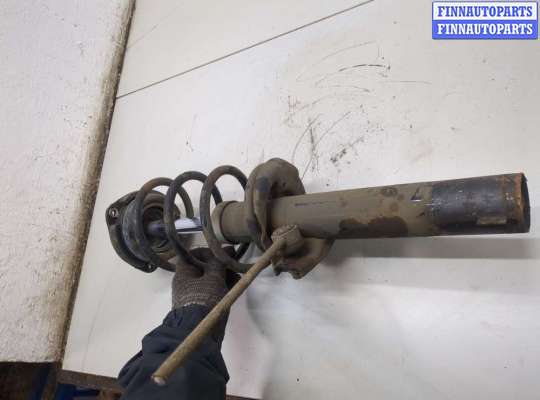 Стойка подвески амортизационная на Volkswagen Touran I (1T)