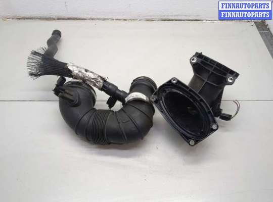 Патрубок интеркулера MB1577565 на Mercedes ML W166 2011-2015