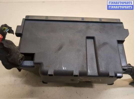 купить Блок предохранителей на Opel Meriva 2010-2018