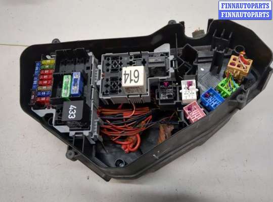 Блок предохранителей VG2336981 на Volkswagen Touareg 2007-2010