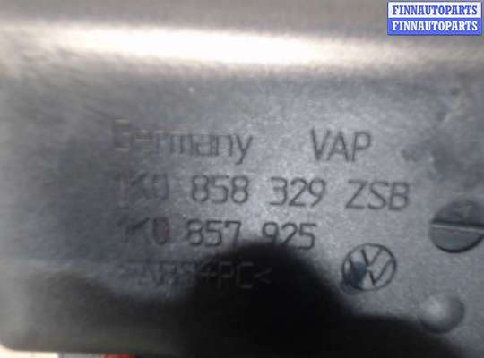 купить Пластик центральной консоли на Volkswagen Golf 5 2003-2009