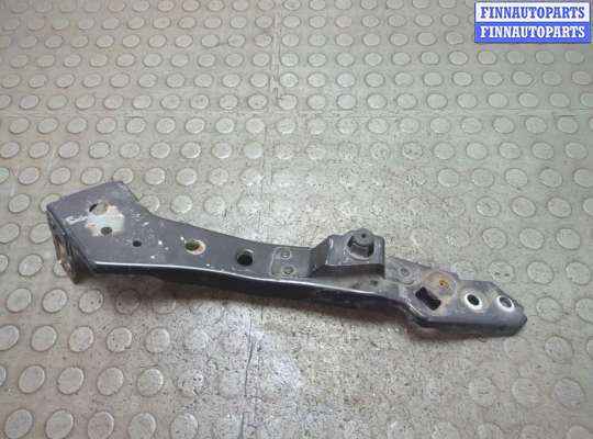 Кронштейн крыла RN1588577 на Renault Megane 3 2009-2016
