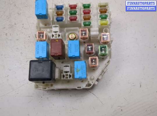 купить Блок предохранителей на Toyota RAV 4 2000-2005