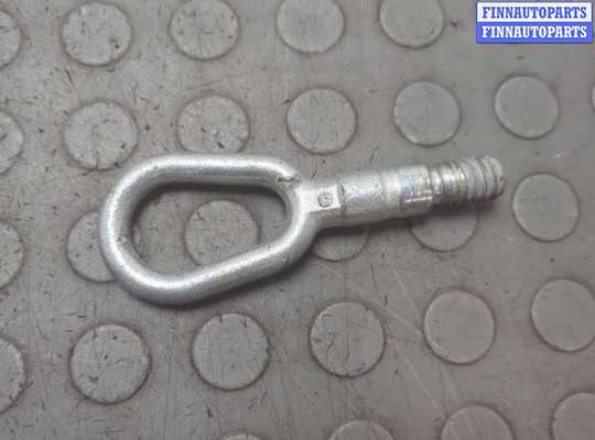 Крюк буксировочный