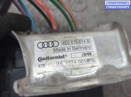 Клапан воздушный на Audi A8 (D3, 4E)