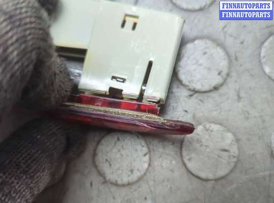 купить Фонарь дополнительный (стоп-сигнал) на Mercedes ML W164 2005-2011