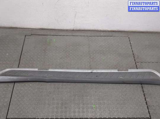 Накладка на порог MT510636 на Mitsubishi Pajero / Montero 2000-2006