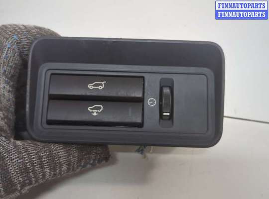 купить Кнопка открывания багажника салонная на Land Rover Range Rover 4 2012-2021