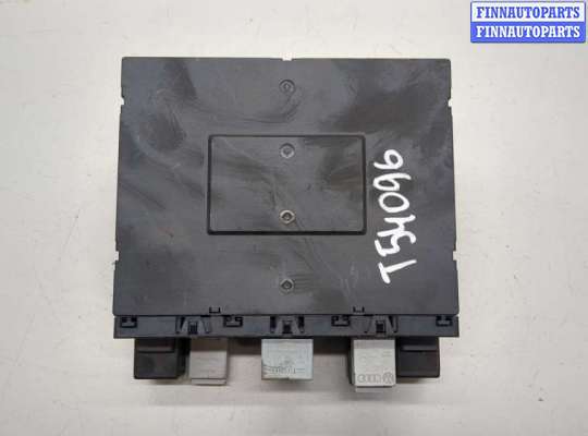 Блок управления бортовой сети (Body Control Module) VG2467246 на Volkswagen Passat 6 2005-2010